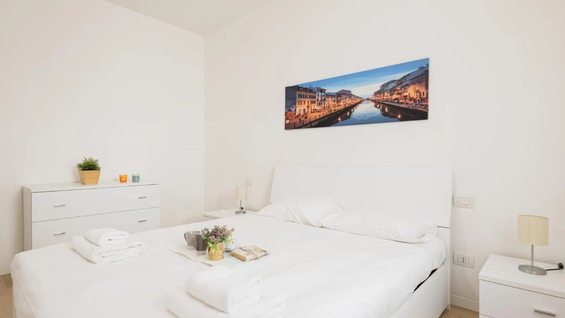 Easylife - Stile E Comfort Sui Navigli Apartment Milan 0*,