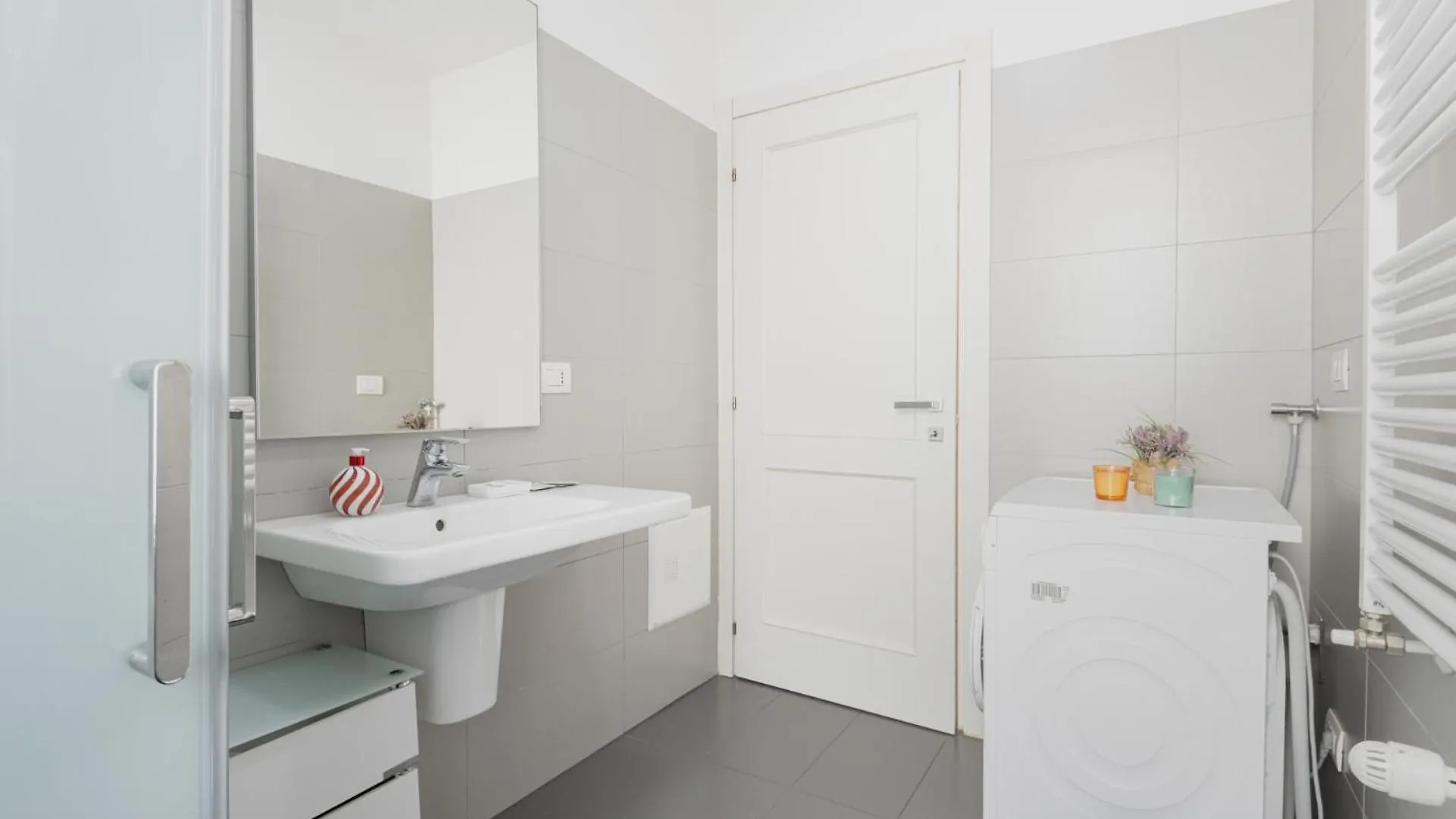 Easylife - Stile E Comfort Sui Navigli Apartment Milan 0*,